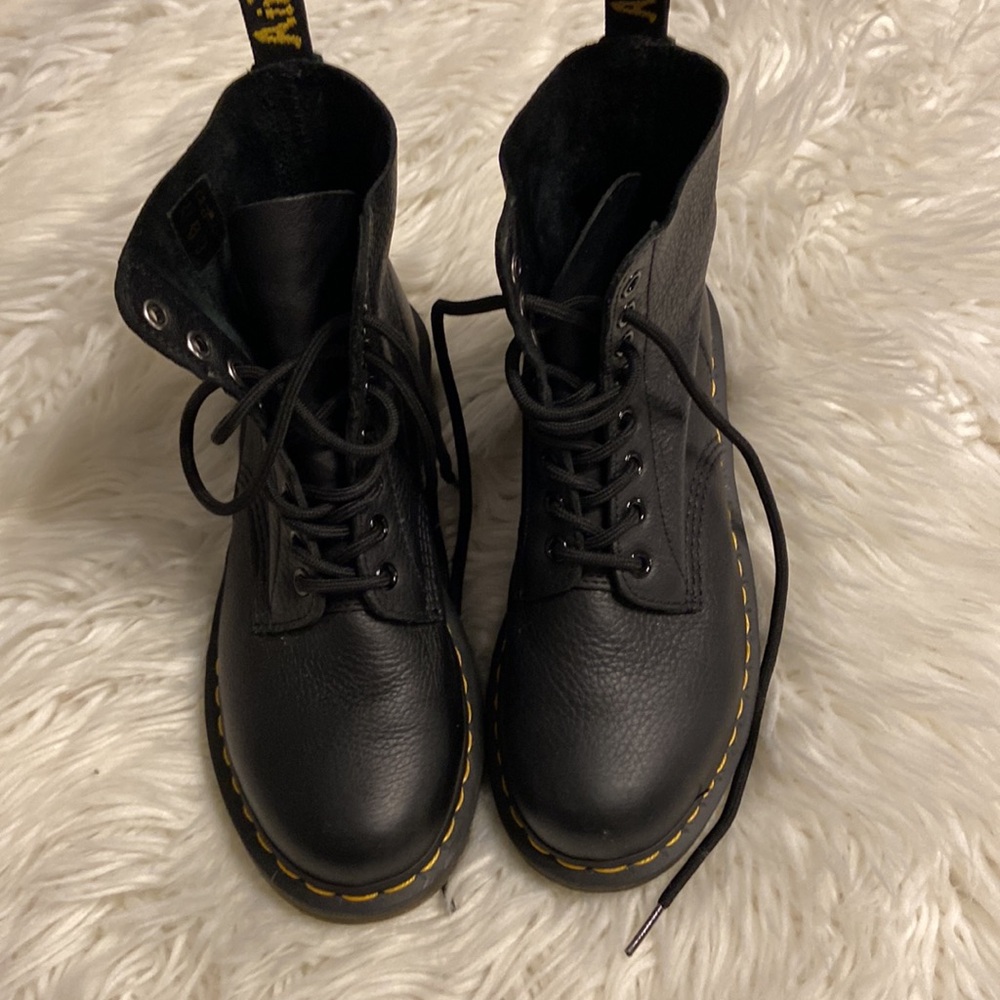 Dr.Martens  AirWaiz Women’s Boots size 7 BNWOT see all photos color black - Picture 5 of 16